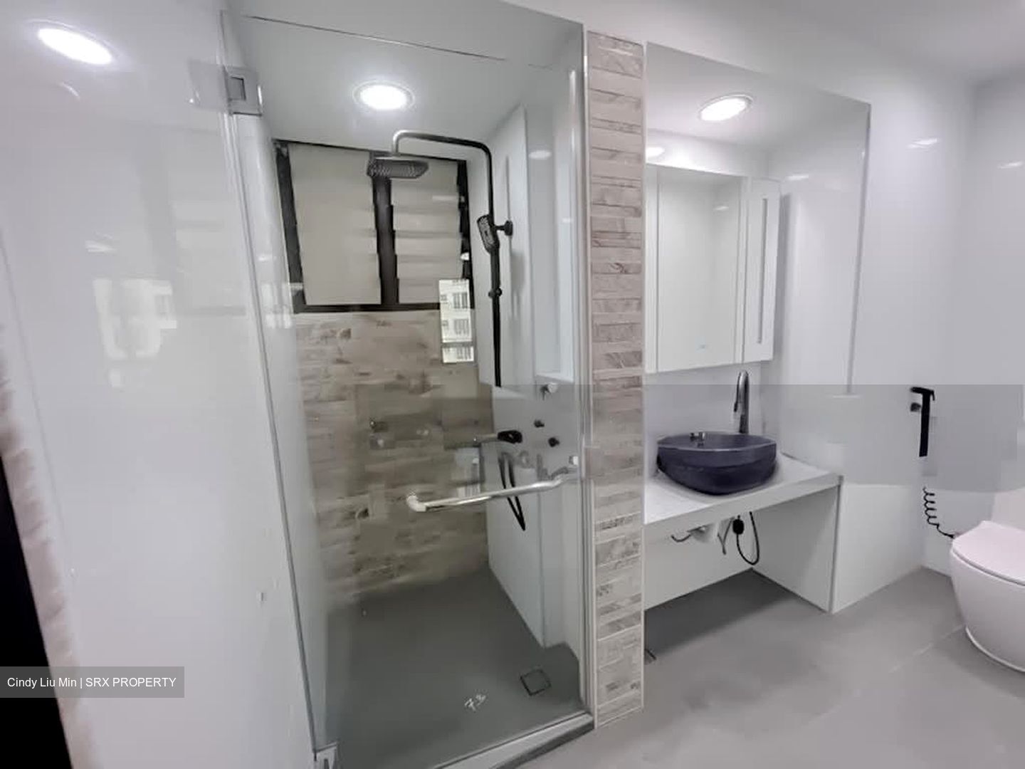 Woodsvale (D25), Condominium #583923581